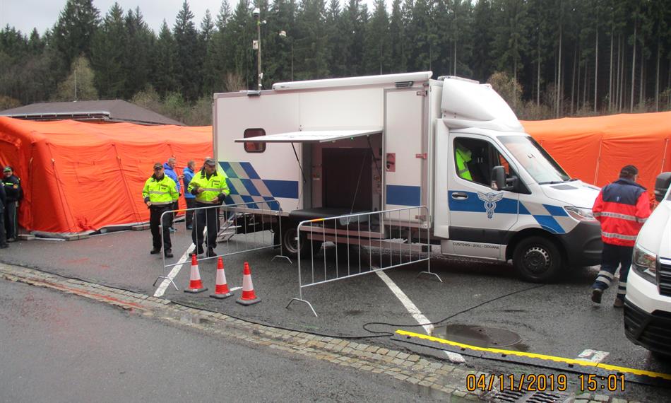 2019-11-8-98Zavazadlový RTG (002).JPG